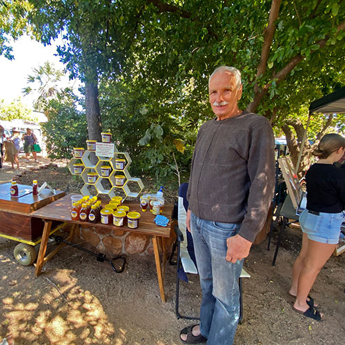 Julius' Raw Honey - stallholder at Broome Markets